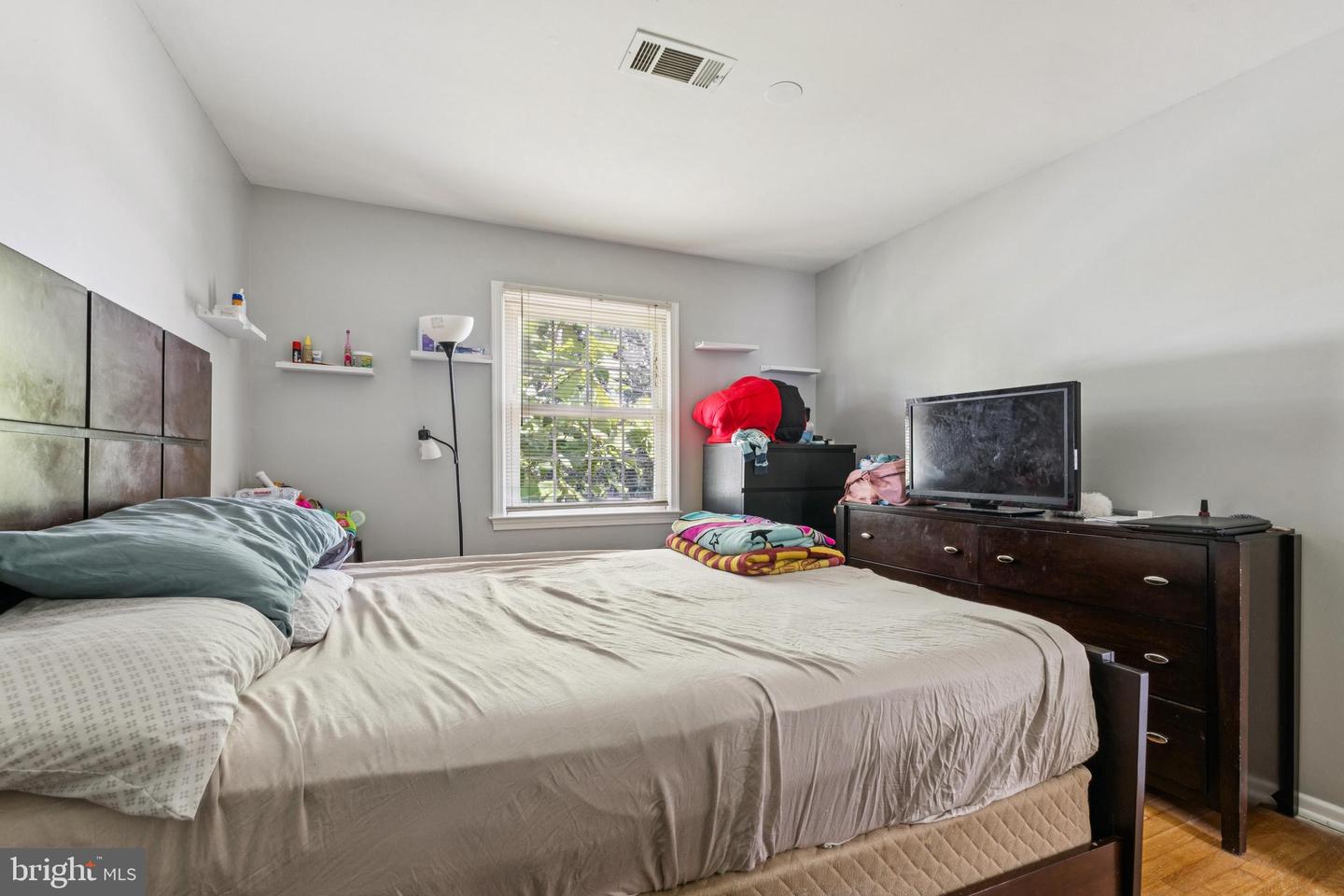 1422 FLAGSHIP DR, WOODBRIDGE, Virginia 22192, 4 Bedrooms Bedrooms, ,3 BathroomsBathrooms,Residential,For sale,1422 FLAGSHIP DR,VAPW2100122 MLS # VAPW2100122