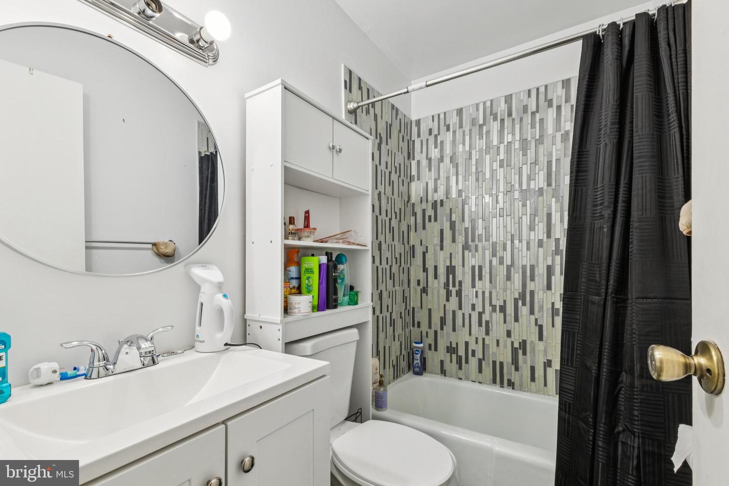 1422 FLAGSHIP DR, WOODBRIDGE, Virginia 22192, 4 Bedrooms Bedrooms, ,3 BathroomsBathrooms,Residential,For sale,1422 FLAGSHIP DR,VAPW2100122 MLS # VAPW2100122