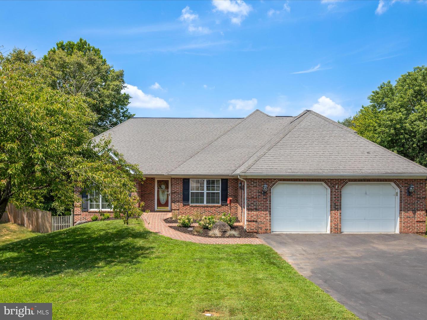 109 SENSENY GLEN DR, WINCHESTER, Virginia 22602, 3 Bedrooms Bedrooms, ,2 BathroomsBathrooms,Residential,For sale,109 SENSENY GLEN DR,VAFV2035708 MLS # VAFV2035708