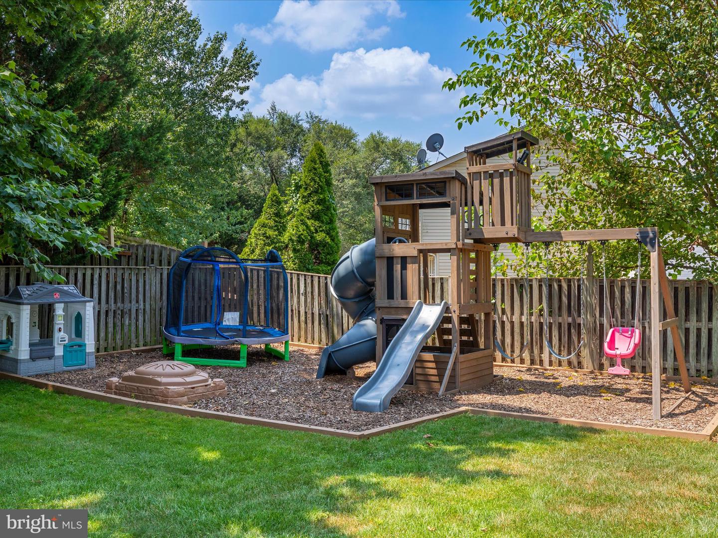 109 SENSENY GLEN DR, WINCHESTER, Virginia 22602, 3 Bedrooms Bedrooms, ,2 BathroomsBathrooms,Residential,For sale,109 SENSENY GLEN DR,VAFV2035708 MLS # VAFV2035708