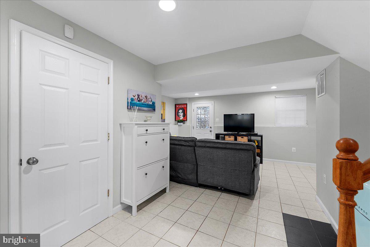 6201 BELLA DR, CENTREVILLE, Virginia 20121, 4 Bedrooms Bedrooms, ,3 BathroomsBathrooms,Residential,For sale,6201 BELLA DR,VAFX2257966 MLS # VAFX2257966