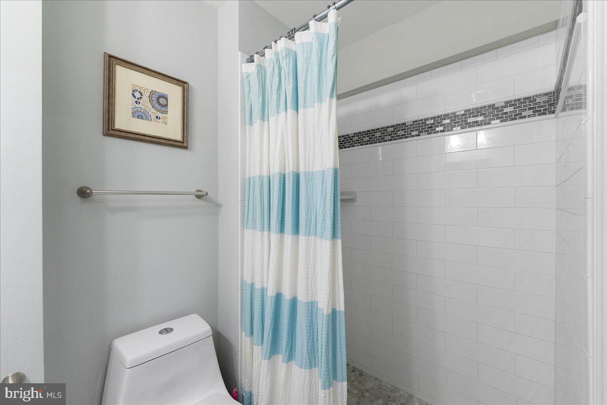 6201 BELLA DR, CENTREVILLE, Virginia 20121, 4 Bedrooms Bedrooms, ,3 BathroomsBathrooms,Residential,For sale,6201 BELLA DR,VAFX2257966 MLS # VAFX2257966
