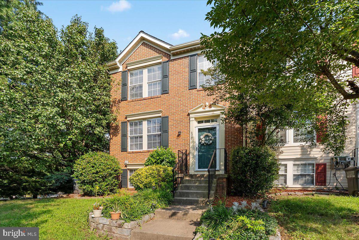 6201 BELLA DR, CENTREVILLE, Virginia 20121, 4 Bedrooms Bedrooms, ,3 BathroomsBathrooms,Residential,For sale,6201 BELLA DR,VAFX2257966 MLS # VAFX2257966
