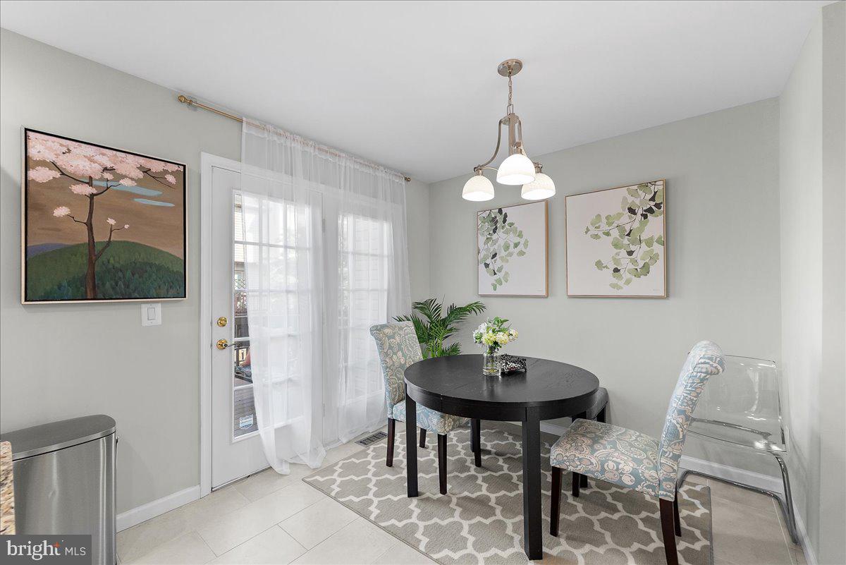 6201 BELLA DR, CENTREVILLE, Virginia 20121, 4 Bedrooms Bedrooms, ,3 BathroomsBathrooms,Residential,For sale,6201 BELLA DR,VAFX2257966 MLS # VAFX2257966