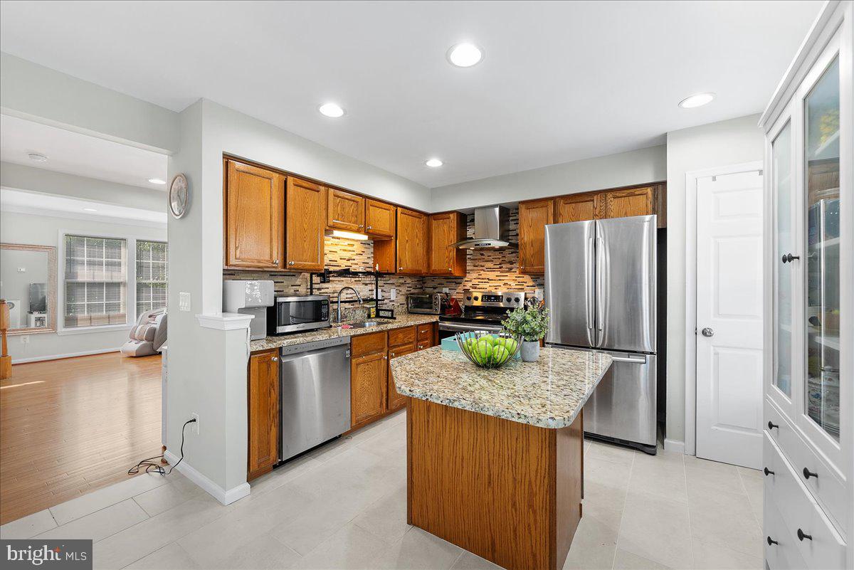 6201 BELLA DR, CENTREVILLE, Virginia 20121, 4 Bedrooms Bedrooms, ,3 BathroomsBathrooms,Residential,For sale,6201 BELLA DR,VAFX2257966 MLS # VAFX2257966