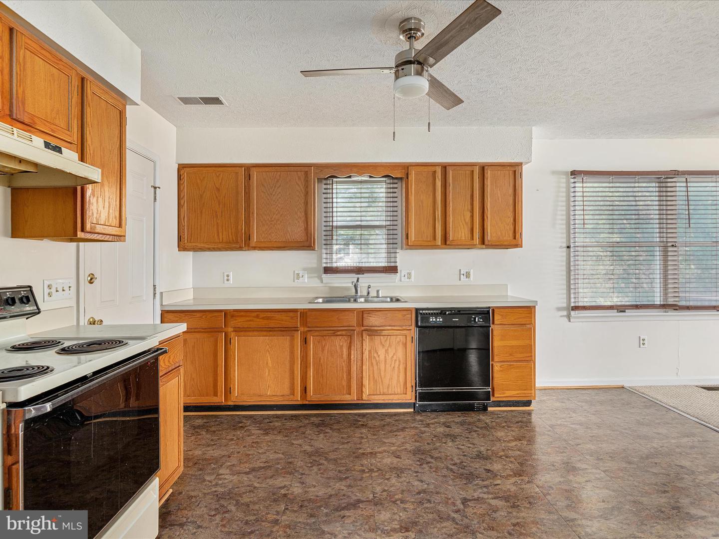 101 ETNAM ST, WINCHESTER, Virginia 22602, 3 Bedrooms Bedrooms, ,2 BathroomsBathrooms,Residential,For sale,101 ETNAM ST,VAFV2035712 MLS # VAFV2035712