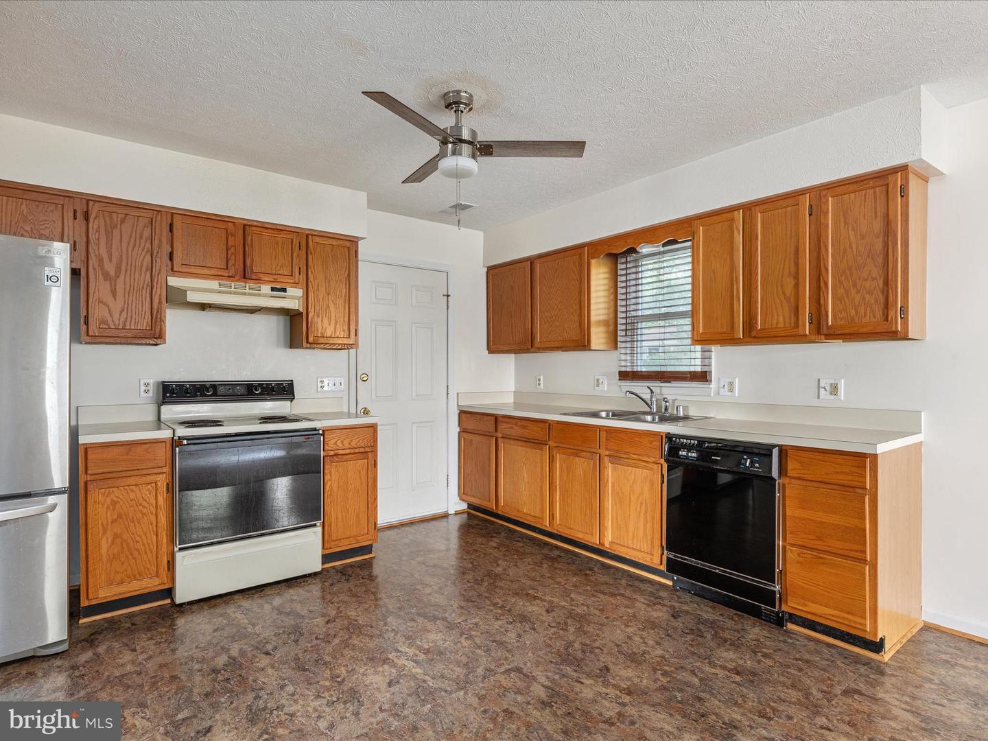 101 ETNAM ST, WINCHESTER, Virginia 22602, 3 Bedrooms Bedrooms, ,2 BathroomsBathrooms,Residential,For sale,101 ETNAM ST,VAFV2035712 MLS # VAFV2035712