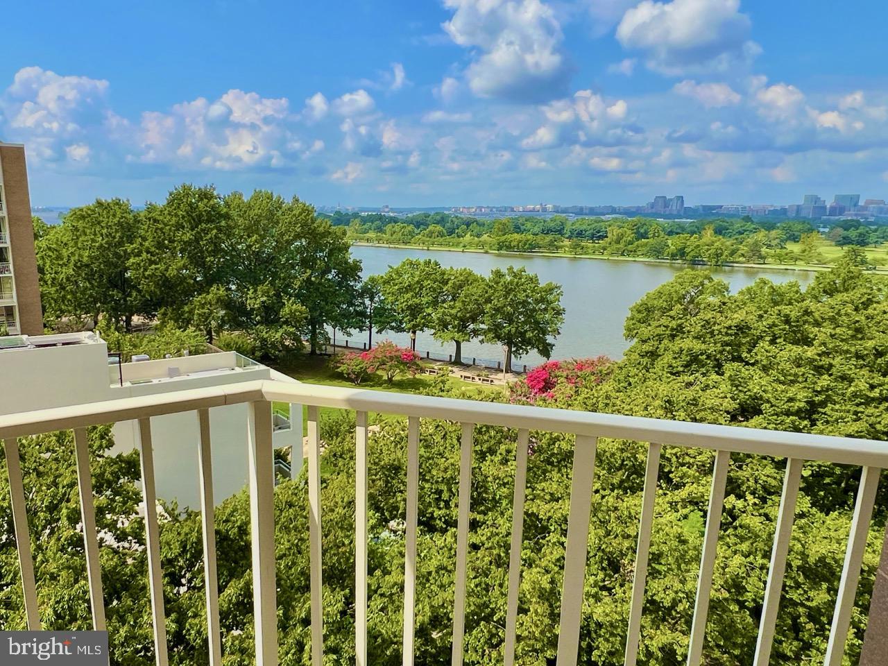530 N ST SW #S809, WASHINGTON, District Of Columbia 20024, 2 Bedrooms Bedrooms, ,2 BathroomsBathrooms,Residential,For sale,530 N ST SW #S809,DCDC2212472 MLS # DCDC2212472