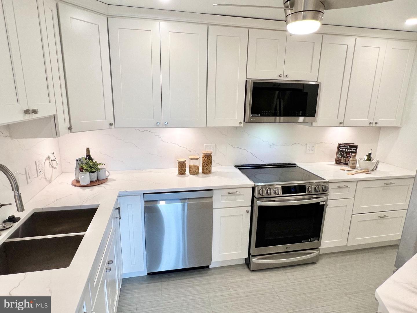 530 N ST SW #S809, WASHINGTON, District Of Columbia 20024, 2 Bedrooms Bedrooms, ,2 BathroomsBathrooms,Residential,For sale,530 N ST SW #S809,DCDC2212472 MLS # DCDC2212472