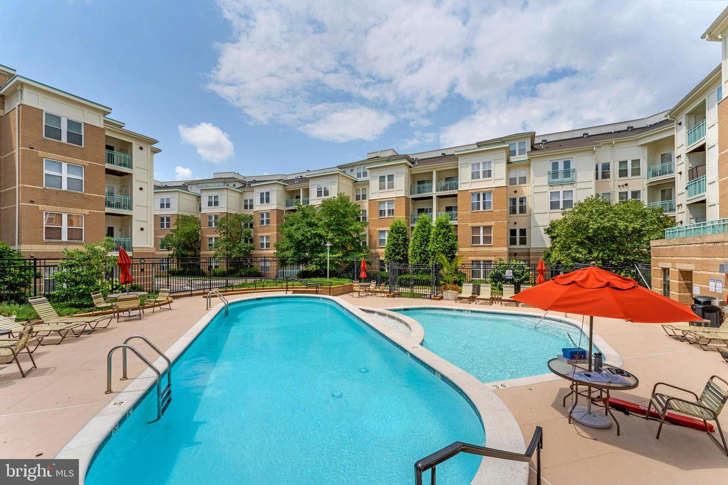 12001 MARKET ST #330, RESTON, Virginia 20190, 2 Bedrooms Bedrooms, ,2 BathroomsBathrooms,Residential,For sale,12001 MARKET ST #330,VAFX2258048 MLS # VAFX2258048