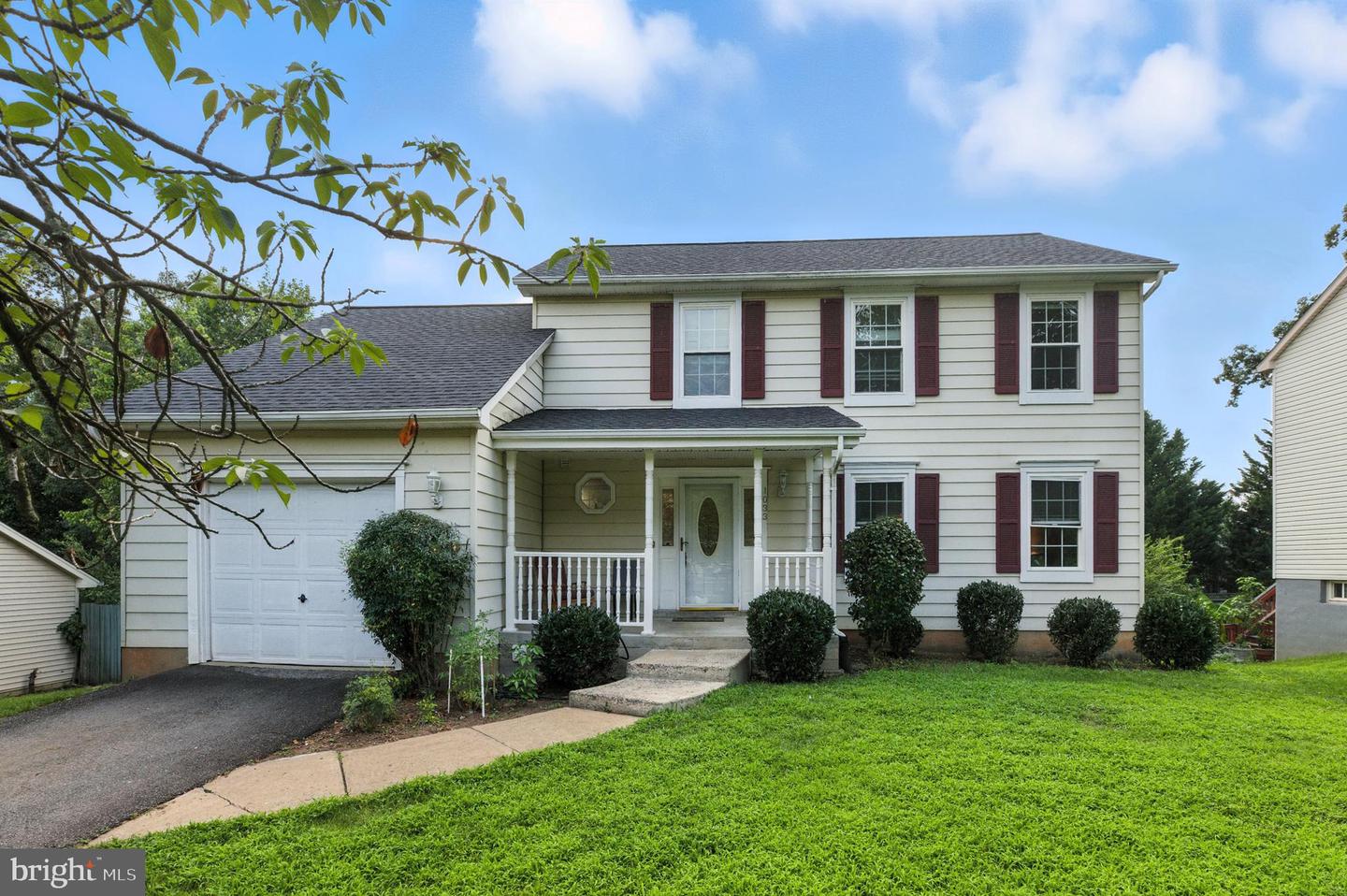 1033 JEFF RYAN DR, HERNDON, Virginia 20170, 4 Bedrooms Bedrooms, ,2 BathroomsBathrooms,Residential,For sale,1033 JEFF RYAN DR,VAFX2258436 MLS # VAFX2258436