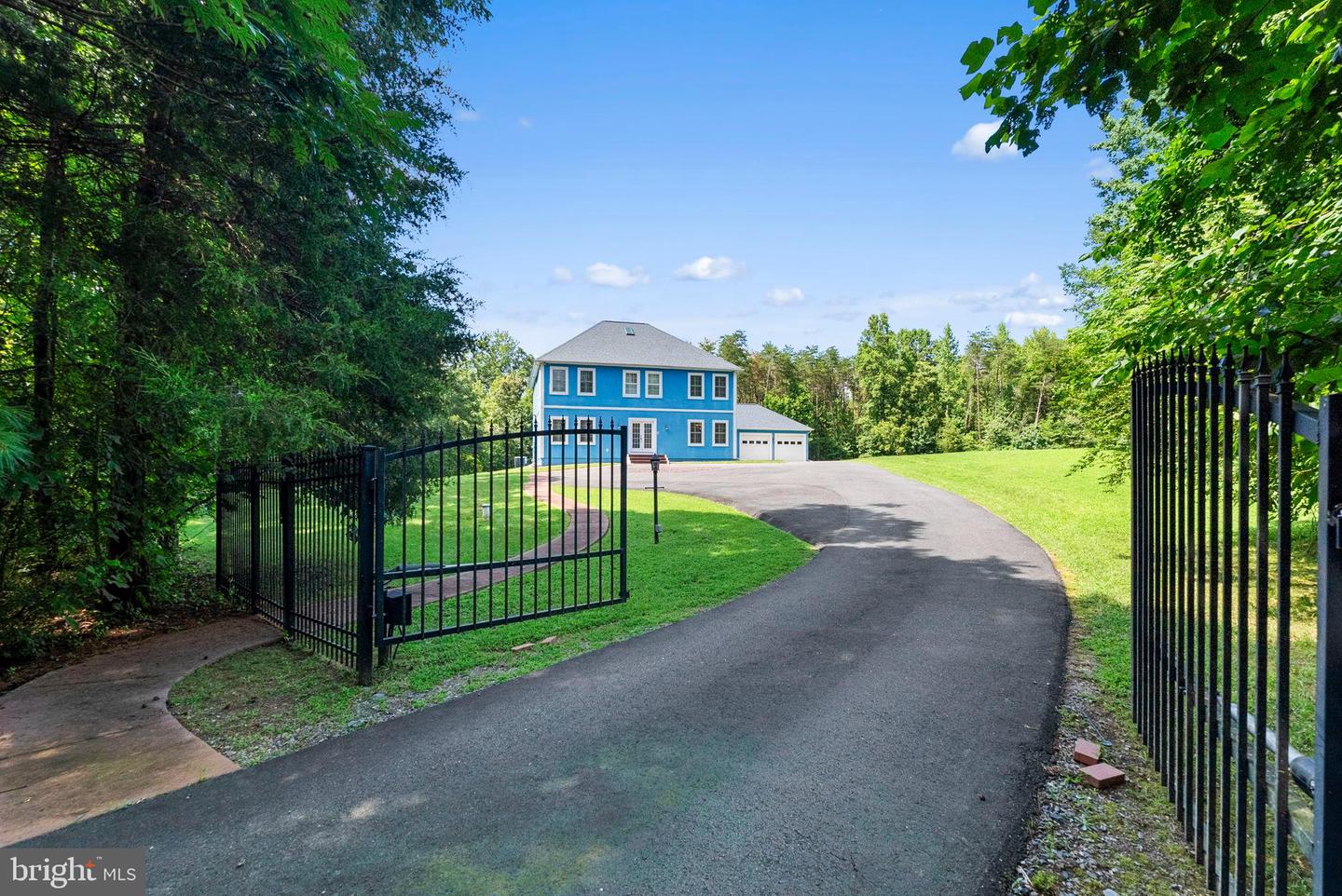 3925 GUINEA STATION RD, FREDERICKSBURG, Virginia 22408, 4 Bedrooms Bedrooms, 7 Rooms Rooms,2 BathroomsBathrooms,Residential,For sale,3925 GUINEA STATION RD,VASP2035076 MLS # VASP2035076