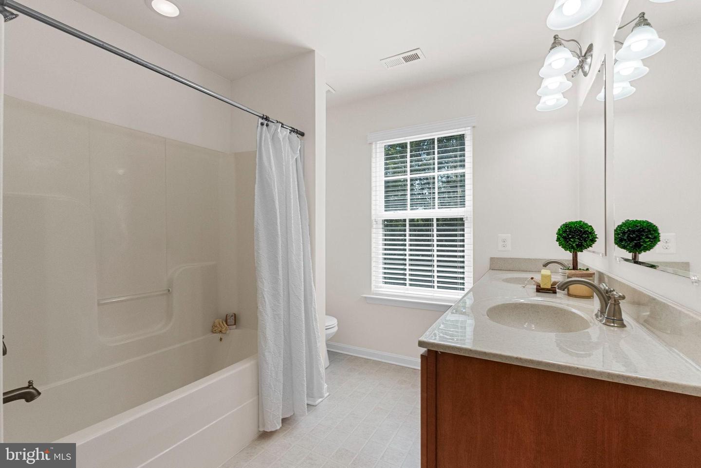 3925 GUINEA STATION RD, FREDERICKSBURG, Virginia 22408, 4 Bedrooms Bedrooms, 7 Rooms Rooms,2 BathroomsBathrooms,Residential,For sale,3925 GUINEA STATION RD,VASP2035076 MLS # VASP2035076