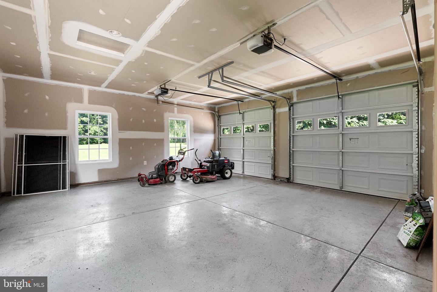 3925 GUINEA STATION RD, FREDERICKSBURG, Virginia 22408, 4 Bedrooms Bedrooms, 7 Rooms Rooms,2 BathroomsBathrooms,Residential,For sale,3925 GUINEA STATION RD,VASP2035076 MLS # VASP2035076