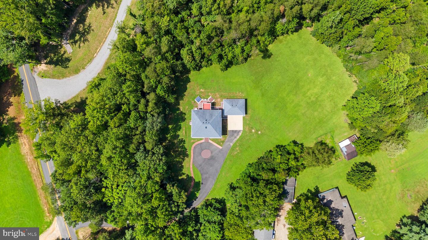 3925 GUINEA STATION RD, FREDERICKSBURG, Virginia 22408, 4 Bedrooms Bedrooms, 7 Rooms Rooms,2 BathroomsBathrooms,Residential,For sale,3925 GUINEA STATION RD,VASP2035076 MLS # VASP2035076