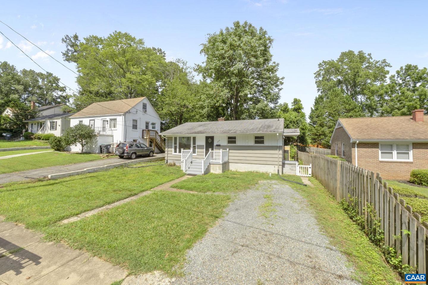 2552 WOODLAND DR, CHARLOTTESVILLE, Virginia 22903, 3 Bedrooms Bedrooms, ,1 BathroomBathrooms,Residential,For sale,2552 WOODLAND DR,667285 MLS # 667285