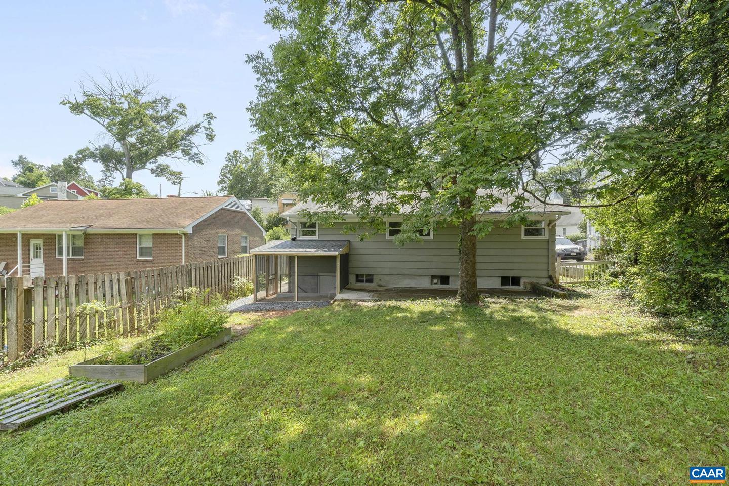 2552 WOODLAND DR, CHARLOTTESVILLE, Virginia 22903, 3 Bedrooms Bedrooms, ,1 BathroomBathrooms,Residential,For sale,2552 WOODLAND DR,667285 MLS # 667285