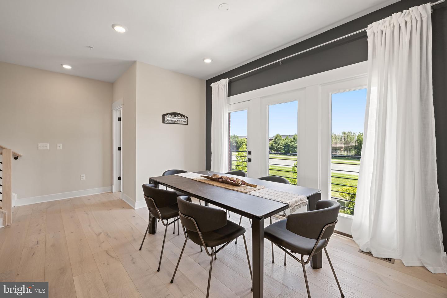 23156 HORSESHOE TRAIL SQ, ASHBURN, Virginia 20148, 4 Bedrooms Bedrooms, ,3 BathroomsBathrooms,Residential,For sale,23156 HORSESHOE TRAIL SQ,VALO2103348 MLS # VALO2103348