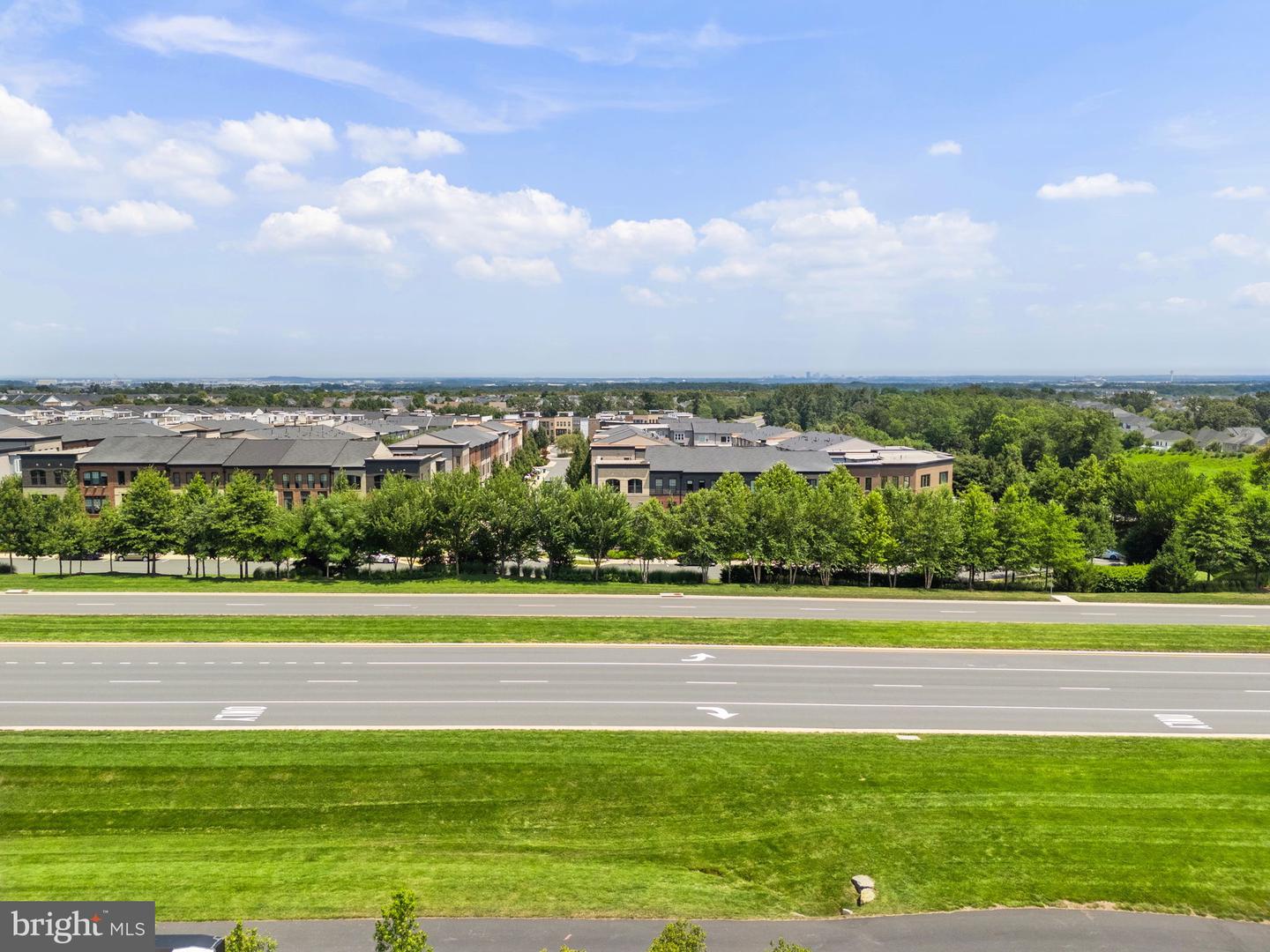 23156 HORSESHOE TRAIL SQ, ASHBURN, Virginia 20148, 4 Bedrooms Bedrooms, ,3 BathroomsBathrooms,Residential,For sale,23156 HORSESHOE TRAIL SQ,VALO2103348 MLS # VALO2103348