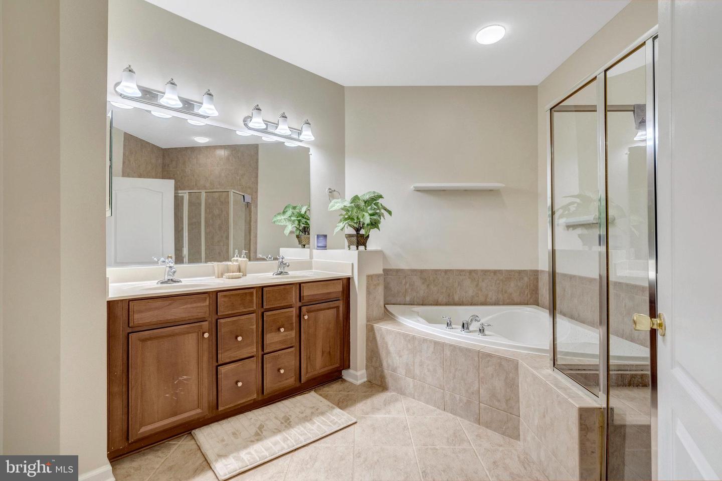 9713 HANDERSON PL #104, MANASSAS PARK, Virginia 20111, 2 Bedrooms Bedrooms, ,2 BathroomsBathrooms,Residential,For sale,9713 HANDERSON PL #104,VAMP2003194 MLS # VAMP2003194