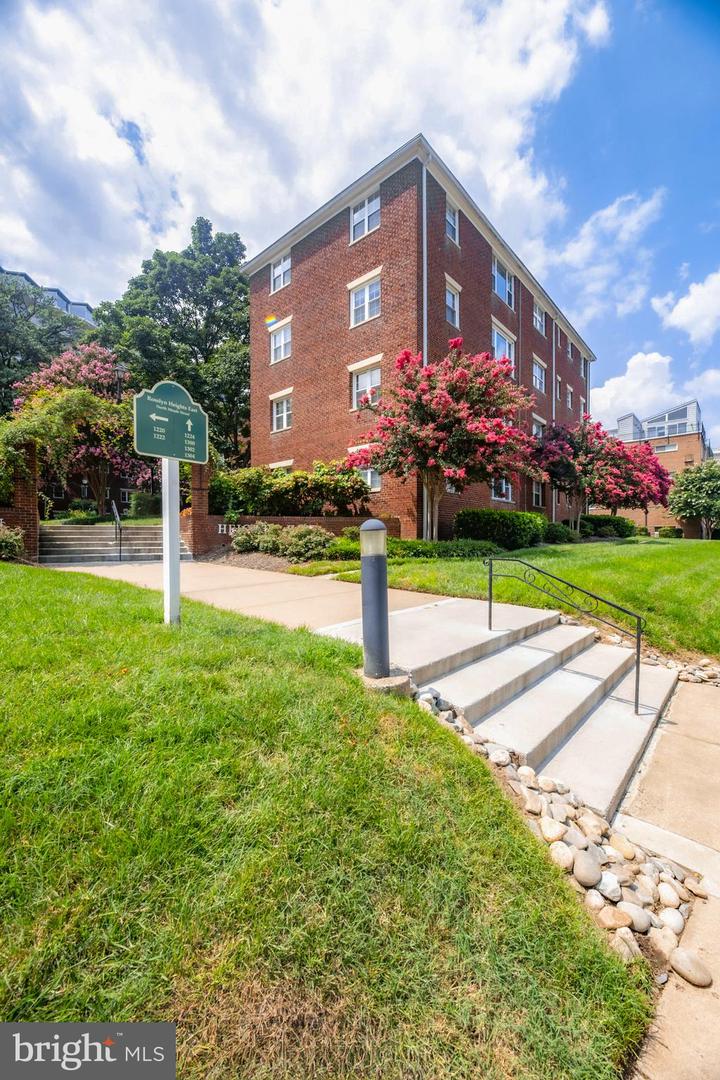 1224 N MEADE ST #ES102, ARLINGTON, Virginia 22209, 2 Bedrooms Bedrooms, ,1 BathroomBathrooms,Residential,For sale,1224 N MEADE ST #ES102,VAAR2061546 MLS # VAAR2061546