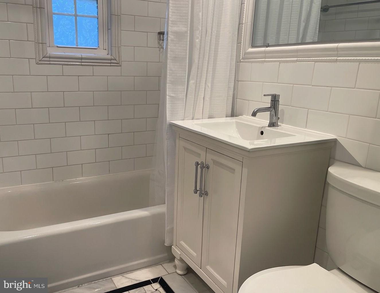 1224 N MEADE ST #ES102, ARLINGTON, Virginia 22209, 2 Bedrooms Bedrooms, ,1 BathroomBathrooms,Residential,For sale,1224 N MEADE ST #ES102,VAAR2061546 MLS # VAAR2061546