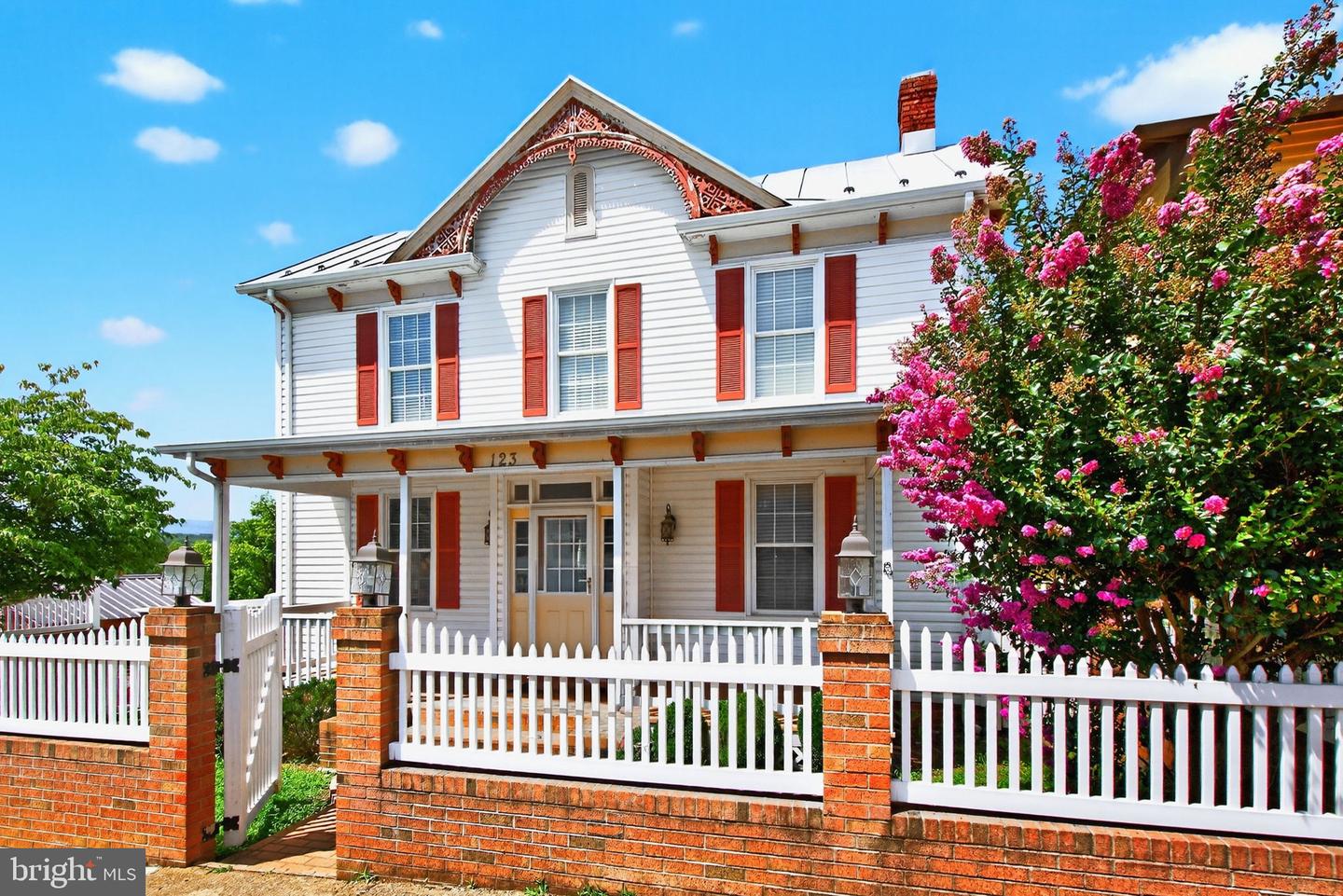 123 E MAIN ST, LURAY, Virginia 22835, 4 Bedrooms Bedrooms, ,2 BathroomsBathrooms,Residential,For sale,123 E MAIN ST,VAPA2005206 MLS # VAPA2005206