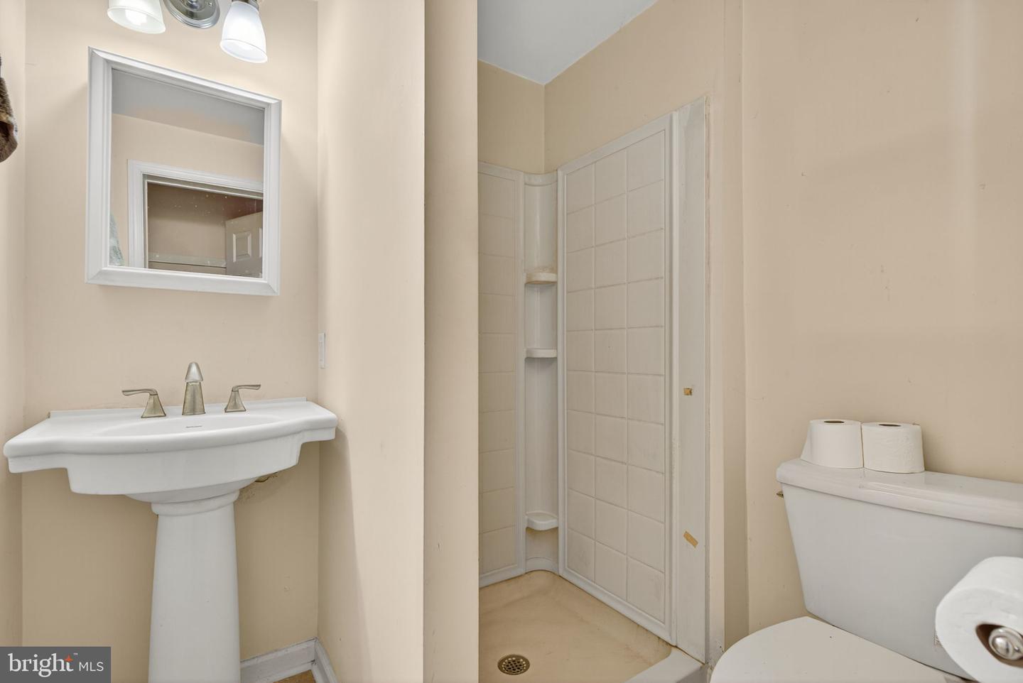123 E MAIN ST, LURAY, Virginia 22835, 4 Bedrooms Bedrooms, ,2 BathroomsBathrooms,Residential,For sale,123 E MAIN ST,VAPA2005206 MLS # VAPA2005206