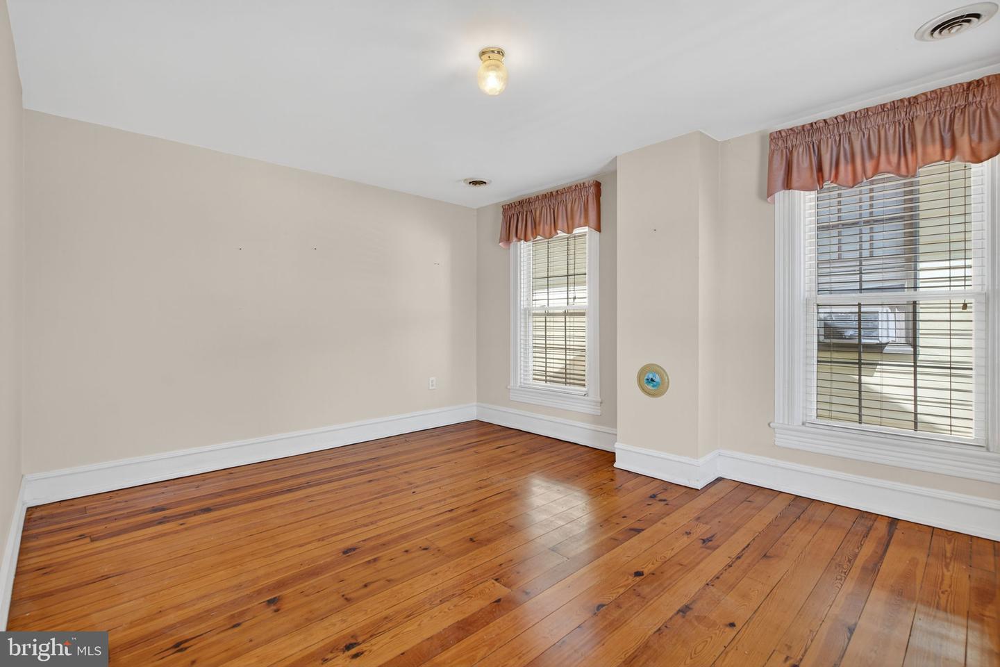 123 E MAIN ST, LURAY, Virginia 22835, 4 Bedrooms Bedrooms, ,2 BathroomsBathrooms,Residential,For sale,123 E MAIN ST,VAPA2005206 MLS # VAPA2005206