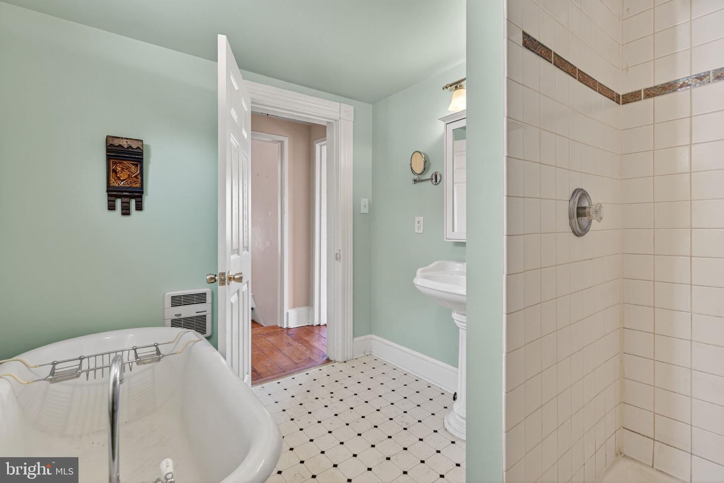123 E MAIN ST, LURAY, Virginia 22835, 4 Bedrooms Bedrooms, ,2 BathroomsBathrooms,Residential,For sale,123 E MAIN ST,VAPA2005206 MLS # VAPA2005206