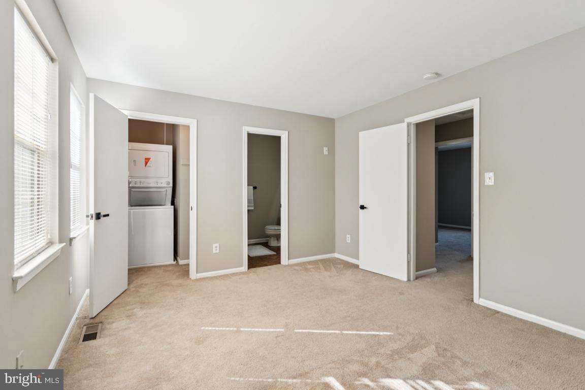 165-C FAIRFIELD DR, WARRENTON, Virginia 20186, 3 Bedrooms Bedrooms, 10 Rooms Rooms,2 BathroomsBathrooms,Residential,For sale,165-C FAIRFIELD DR,VAFQ2017678 MLS # VAFQ2017678