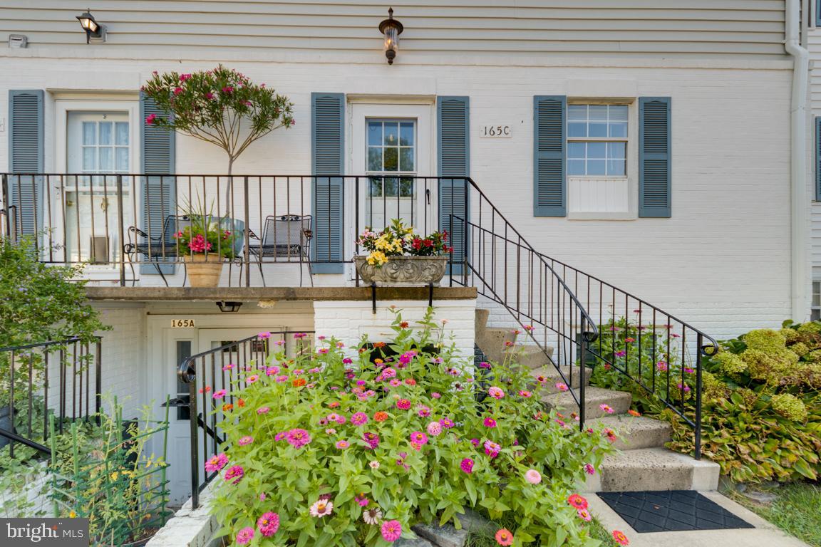 165-C FAIRFIELD DR, WARRENTON, Virginia 20186, 3 Bedrooms Bedrooms, 10 Rooms Rooms,2 BathroomsBathrooms,Residential,For sale,165-C FAIRFIELD DR,VAFQ2017678 MLS # VAFQ2017678