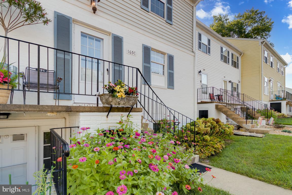165-C FAIRFIELD DR, WARRENTON, Virginia 20186, 3 Bedrooms Bedrooms, 10 Rooms Rooms,2 BathroomsBathrooms,Residential,For sale,165-C FAIRFIELD DR,VAFQ2017678 MLS # VAFQ2017678