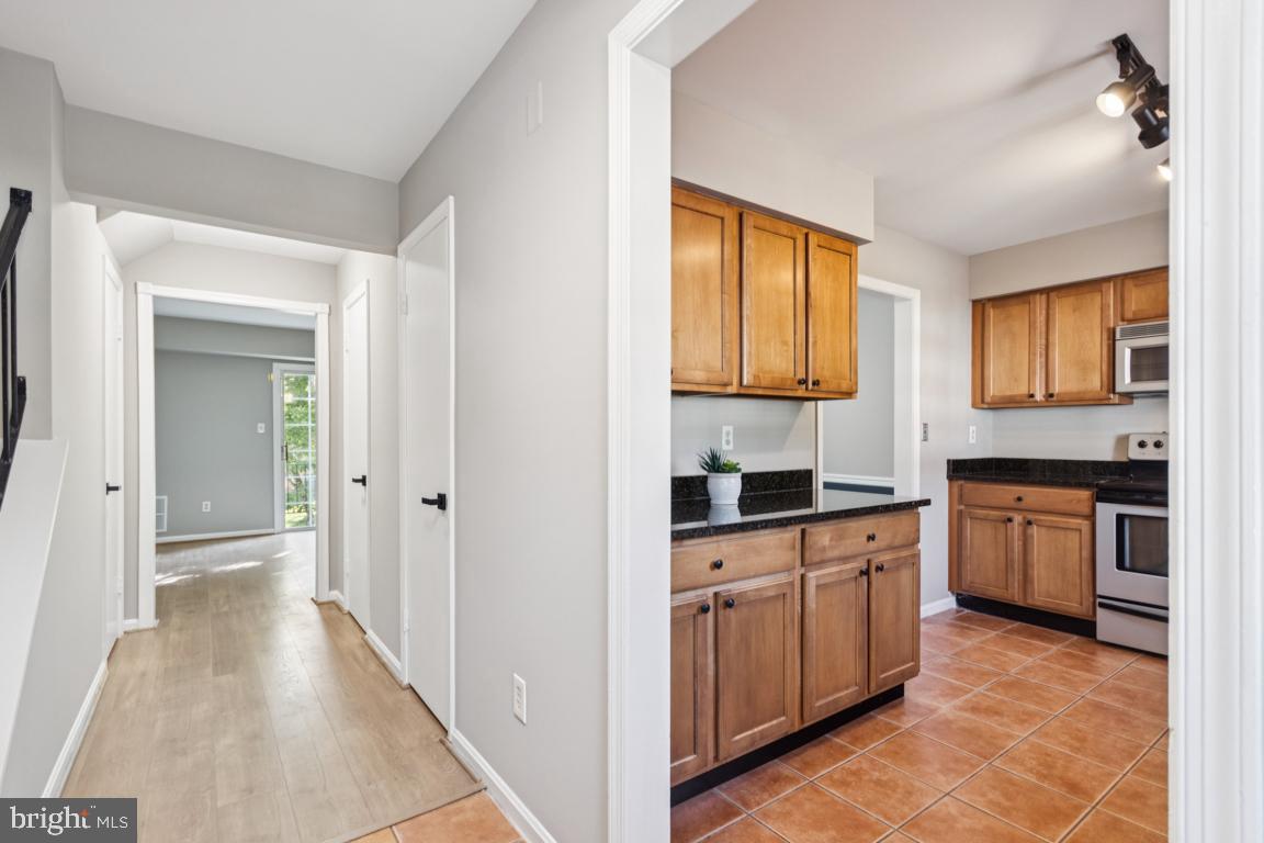 165-C FAIRFIELD DR, WARRENTON, Virginia 20186, 3 Bedrooms Bedrooms, 10 Rooms Rooms,2 BathroomsBathrooms,Residential,For sale,165-C FAIRFIELD DR,VAFQ2017678 MLS # VAFQ2017678