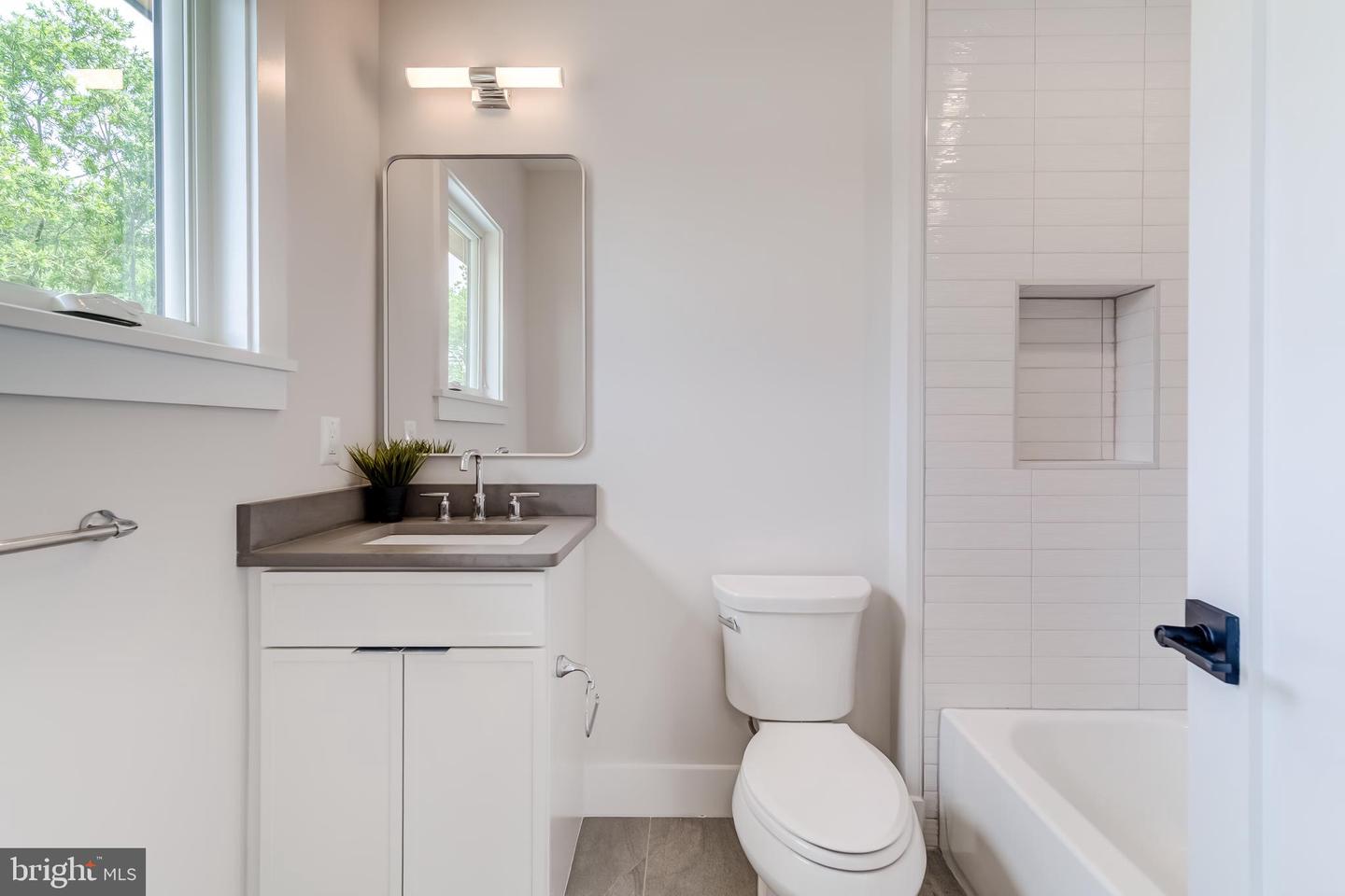 506 KINGSLEY RD, VIENNA, Virginia 22180, 6 Bedrooms Bedrooms, ,6 BathroomsBathrooms,Residential,For sale,506 KINGSLEY RD,VAFX2258570 MLS # VAFX2258570
