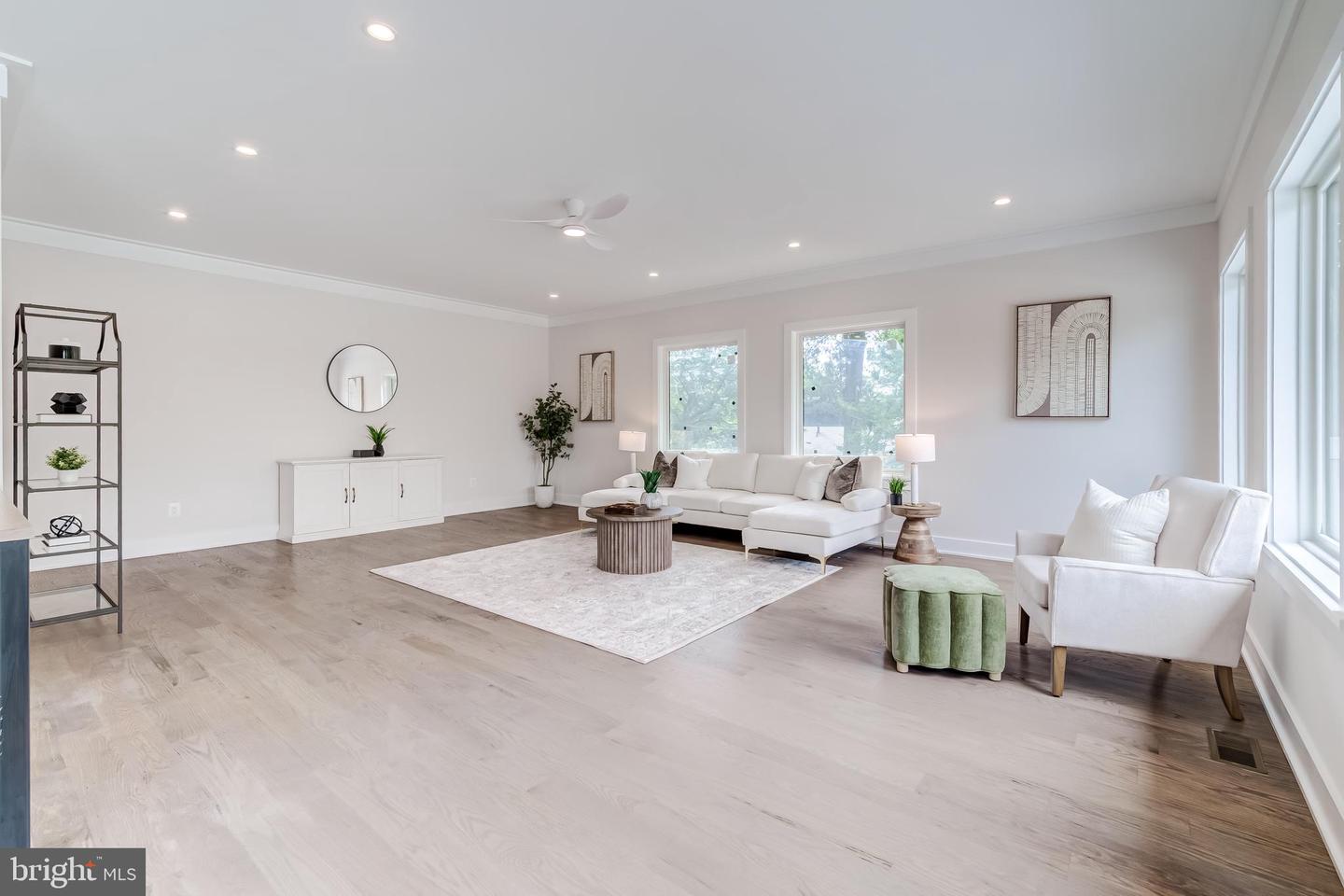 506 KINGSLEY RD, VIENNA, Virginia 22180, 6 Bedrooms Bedrooms, ,6 BathroomsBathrooms,Residential,For sale,506 KINGSLEY RD,VAFX2258570 MLS # VAFX2258570