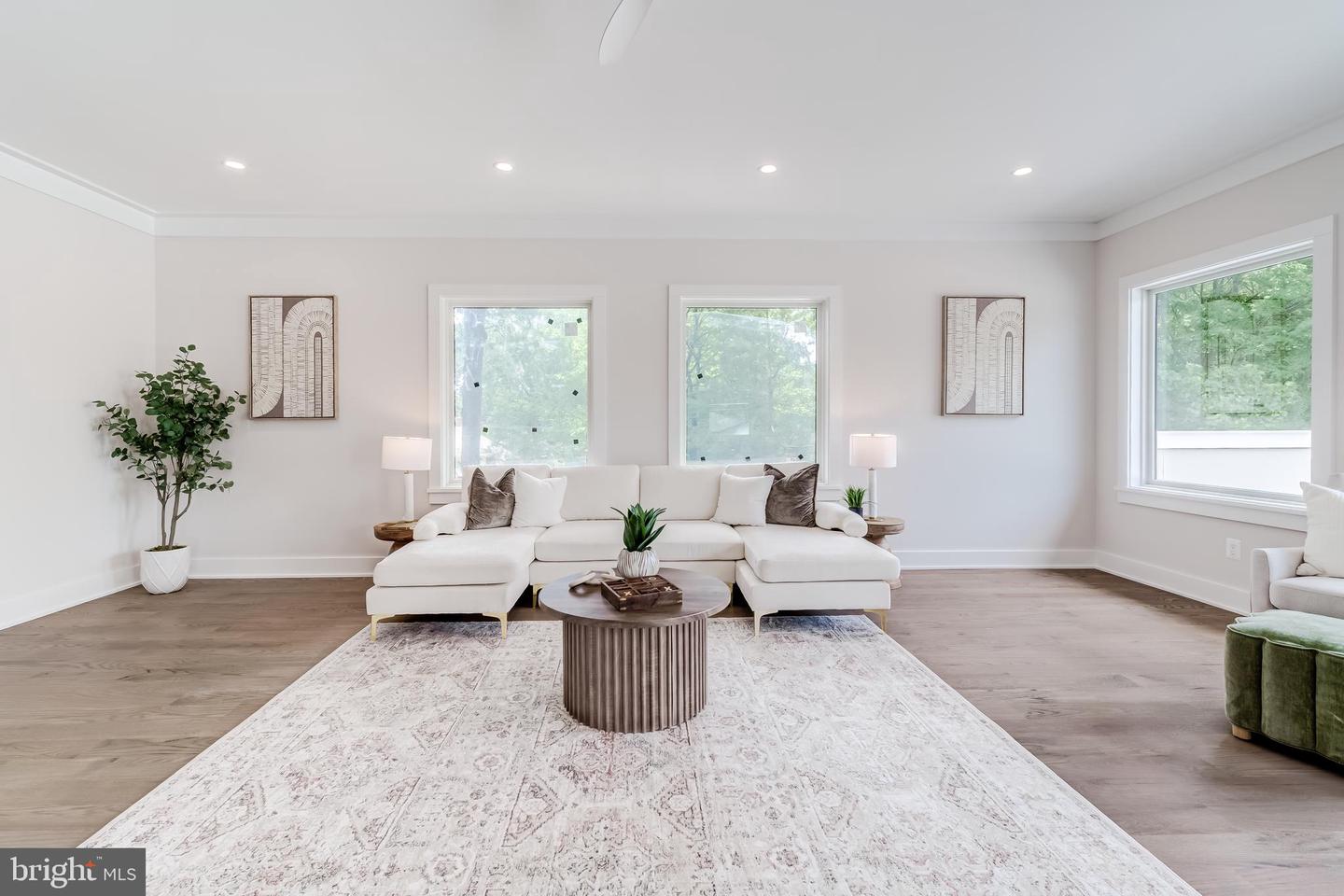 506 KINGSLEY RD, VIENNA, Virginia 22180, 6 Bedrooms Bedrooms, ,6 BathroomsBathrooms,Residential,For sale,506 KINGSLEY RD,VAFX2258570 MLS # VAFX2258570