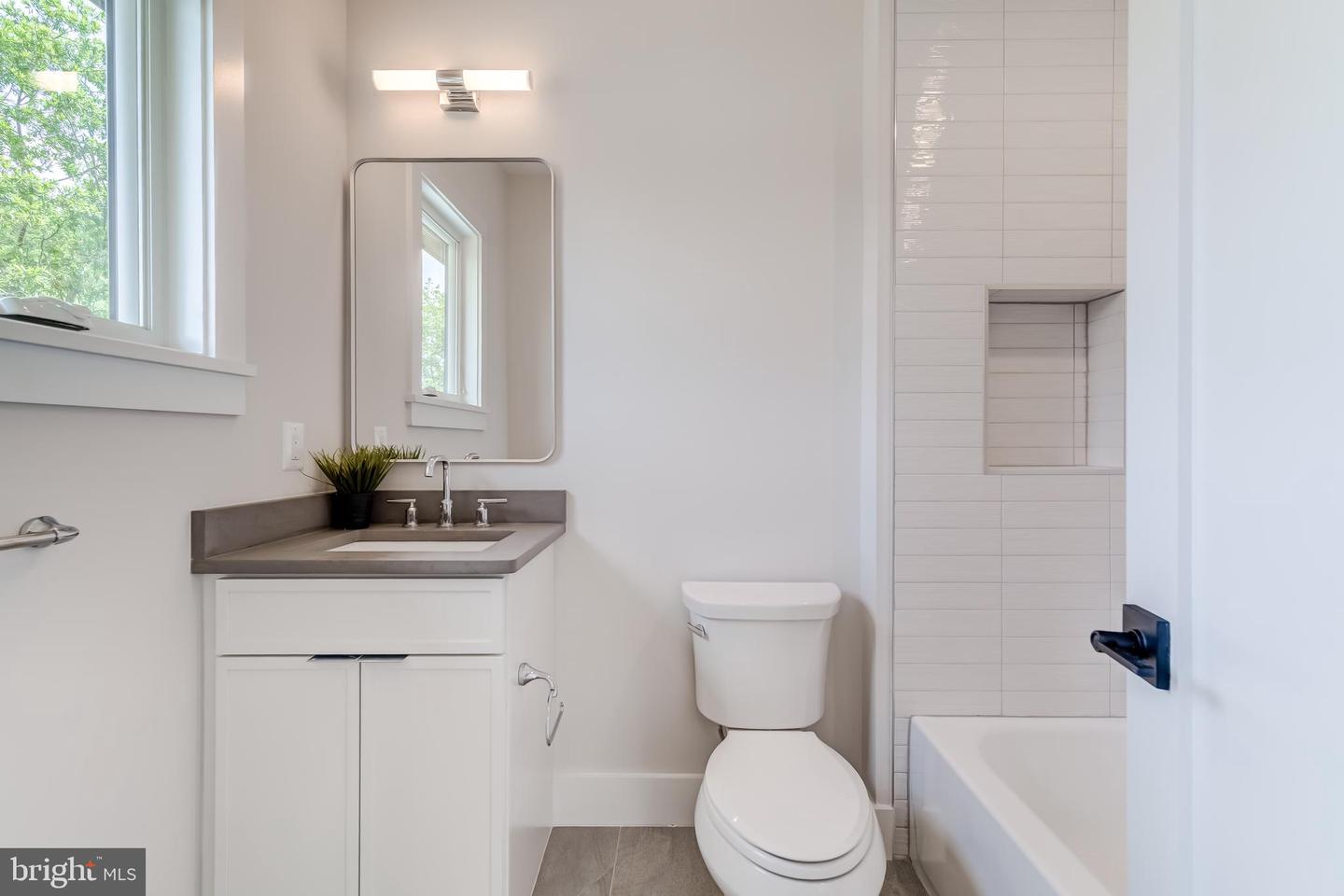 506 KINGSLEY RD, VIENNA, Virginia 22180, 6 Bedrooms Bedrooms, ,6 BathroomsBathrooms,Residential,For sale,506 KINGSLEY RD,VAFX2258570 MLS # VAFX2258570