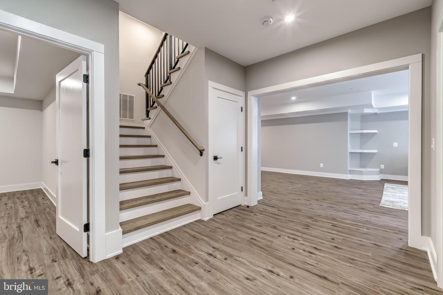 506 KINGSLEY RD, VIENNA, Virginia 22180, 6 Bedrooms Bedrooms, ,6 BathroomsBathrooms,Residential,For sale,506 KINGSLEY RD,VAFX2258570 MLS # VAFX2258570
