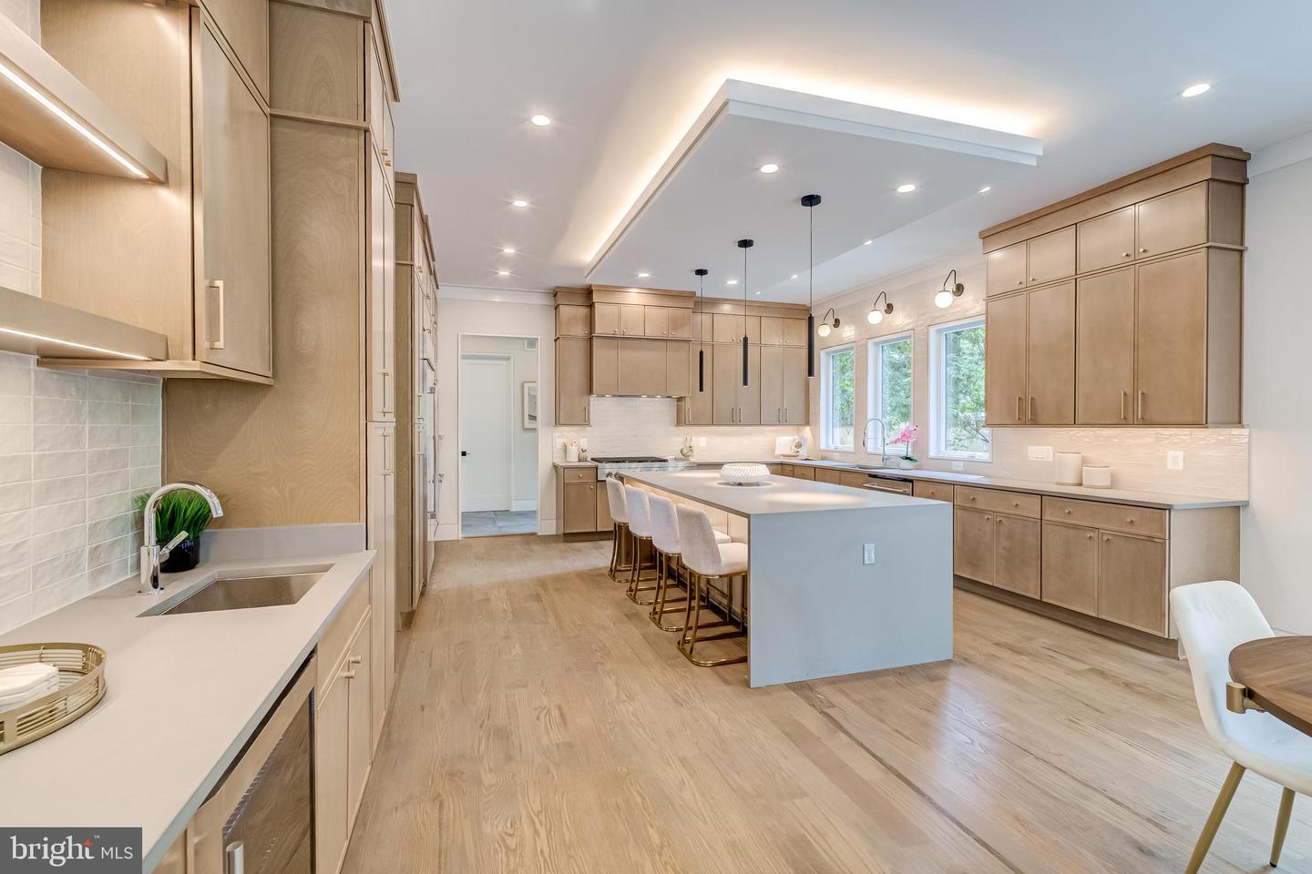 506 KINGSLEY RD, VIENNA, Virginia 22180, 6 Bedrooms Bedrooms, ,6 BathroomsBathrooms,Residential,For sale,506 KINGSLEY RD,VAFX2258570 MLS # VAFX2258570