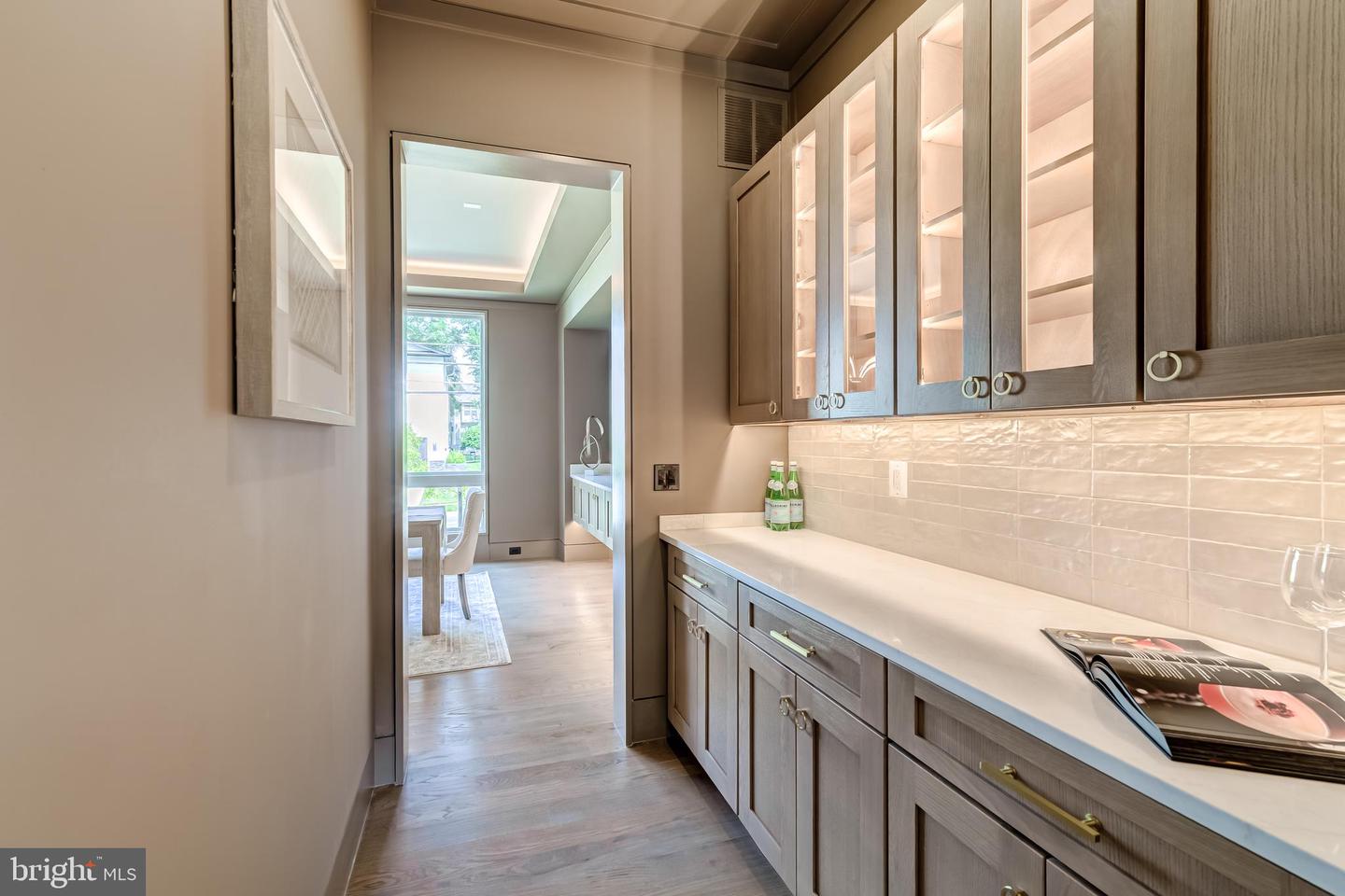 506 KINGSLEY RD, VIENNA, Virginia 22180, 6 Bedrooms Bedrooms, ,6 BathroomsBathrooms,Residential,For sale,506 KINGSLEY RD,VAFX2258570 MLS # VAFX2258570