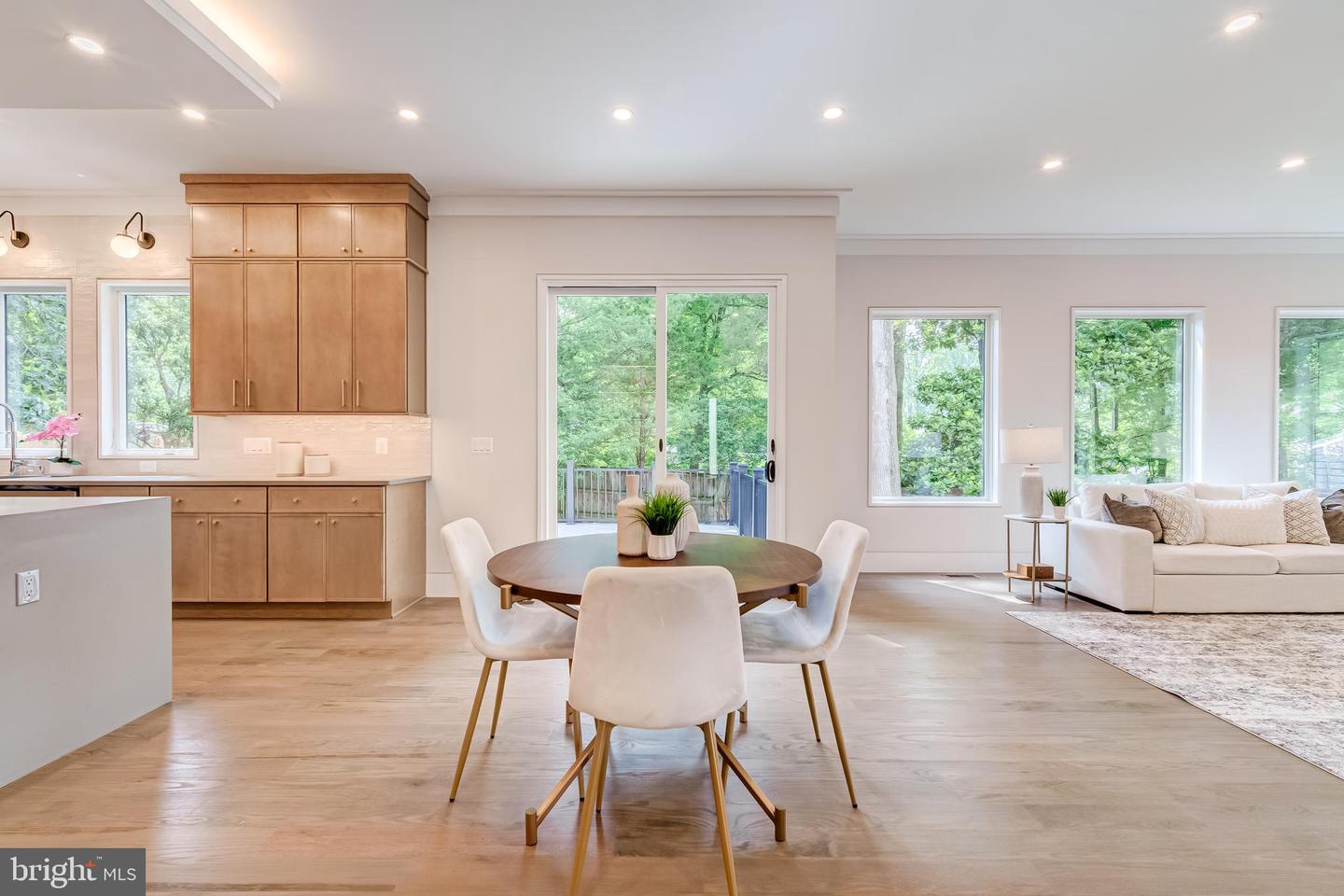 506 KINGSLEY RD, VIENNA, Virginia 22180, 6 Bedrooms Bedrooms, ,6 BathroomsBathrooms,Residential,For sale,506 KINGSLEY RD,VAFX2258570 MLS # VAFX2258570