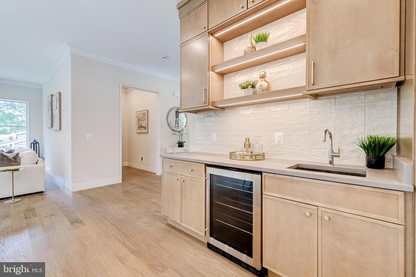 506 KINGSLEY RD, VIENNA, Virginia 22180, 6 Bedrooms Bedrooms, ,6 BathroomsBathrooms,Residential,For sale,506 KINGSLEY RD,VAFX2258570 MLS # VAFX2258570
