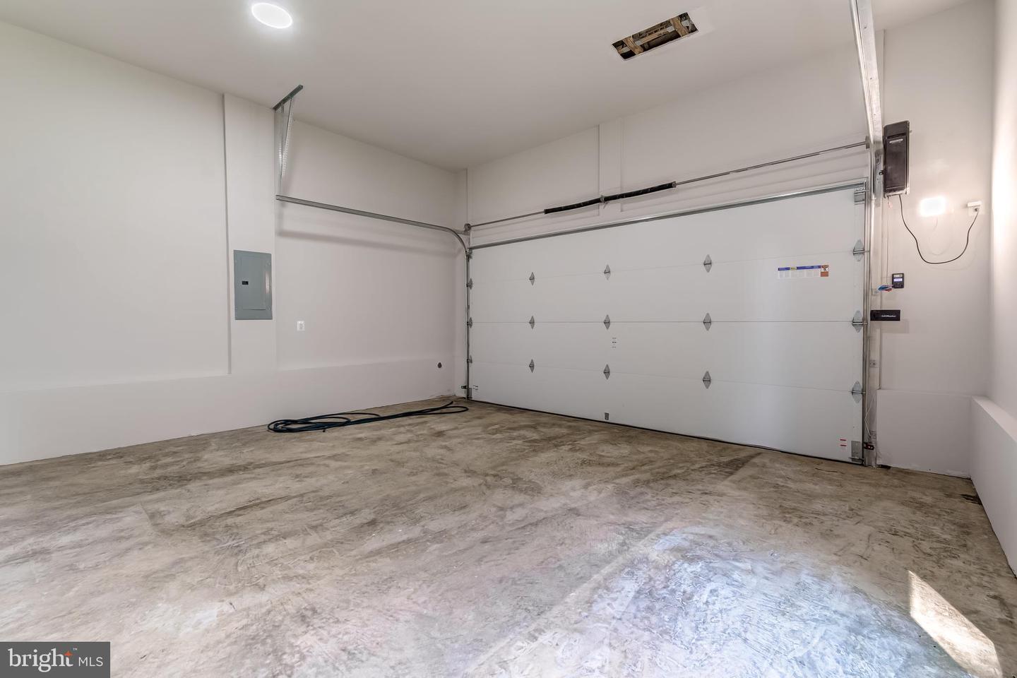 506 KINGSLEY RD, VIENNA, Virginia 22180, 6 Bedrooms Bedrooms, ,6 BathroomsBathrooms,Residential,For sale,506 KINGSLEY RD,VAFX2258570 MLS # VAFX2258570