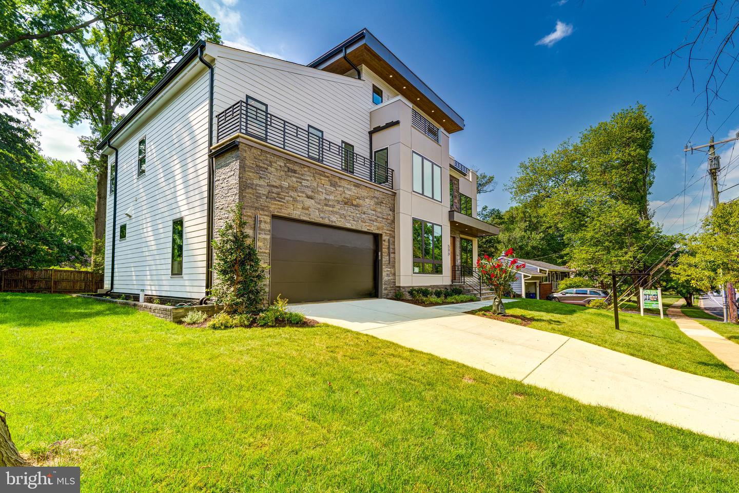 506 KINGSLEY RD, VIENNA, Virginia 22180, 6 Bedrooms Bedrooms, ,6 BathroomsBathrooms,Residential,For sale,506 KINGSLEY RD,VAFX2258570 MLS # VAFX2258570