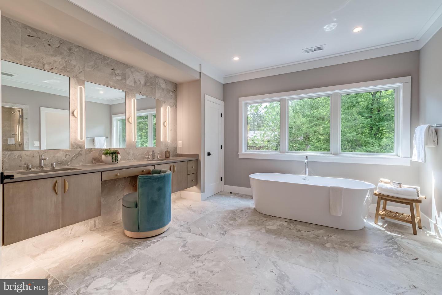 506 KINGSLEY RD, VIENNA, Virginia 22180, 6 Bedrooms Bedrooms, ,6 BathroomsBathrooms,Residential,For sale,506 KINGSLEY RD,VAFX2258570 MLS # VAFX2258570