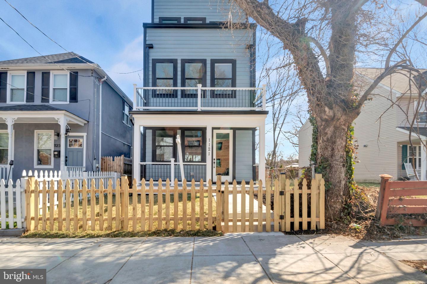 1121 48TH PL NE, WASHINGTON, District Of Columbia 20019, 4 Bedrooms Bedrooms, ,2 BathroomsBathrooms,Residential,For sale,1121 48TH PL NE,DCDC2212942 MLS # DCDC2212942