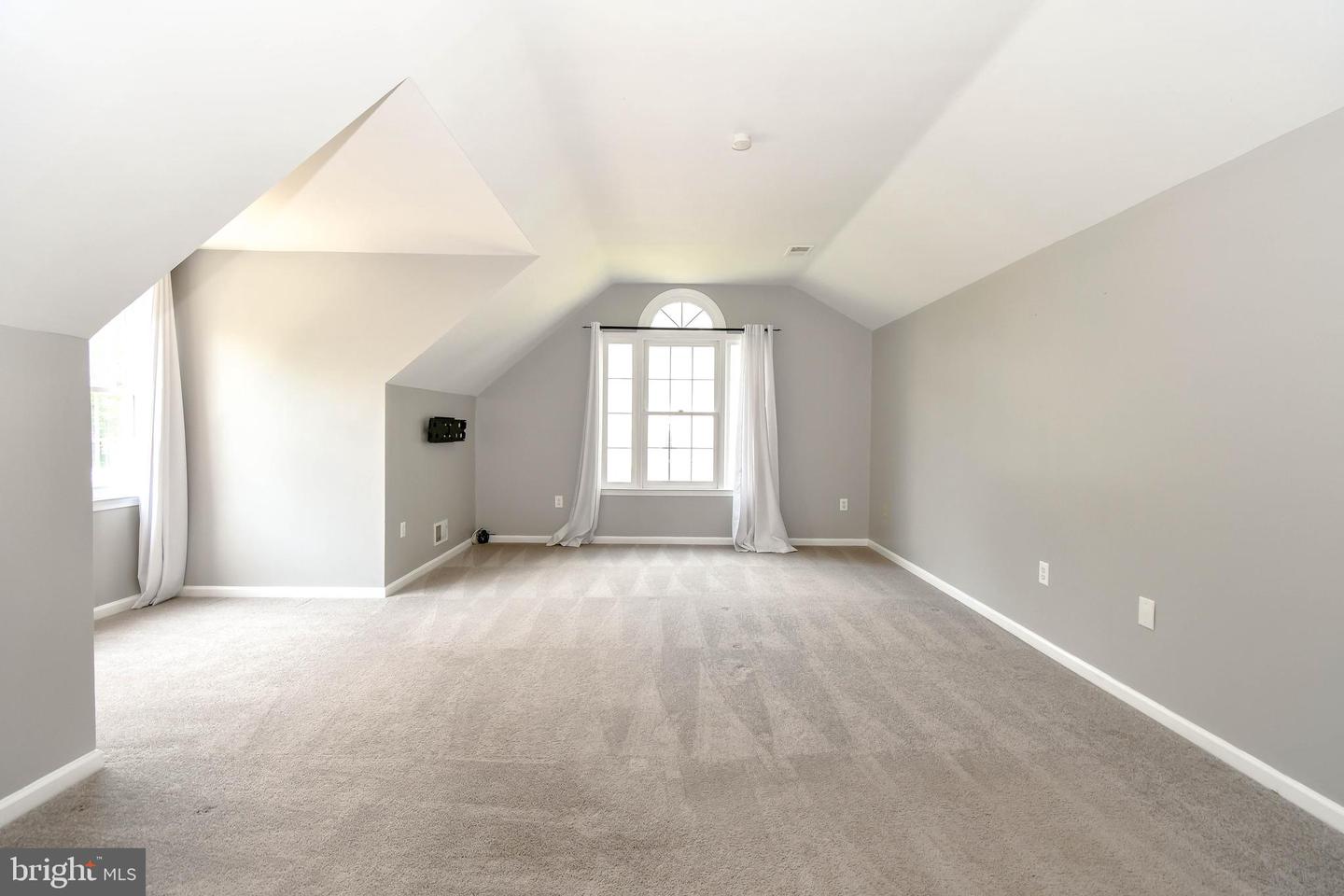 8003 COMERFORD DR, FAIRFAX STATION, Virginia 22039, 4 Bedrooms Bedrooms, ,3 BathroomsBathrooms,Residential,For sale,8003 COMERFORD DR,VAFX2258610 MLS # VAFX2258610
