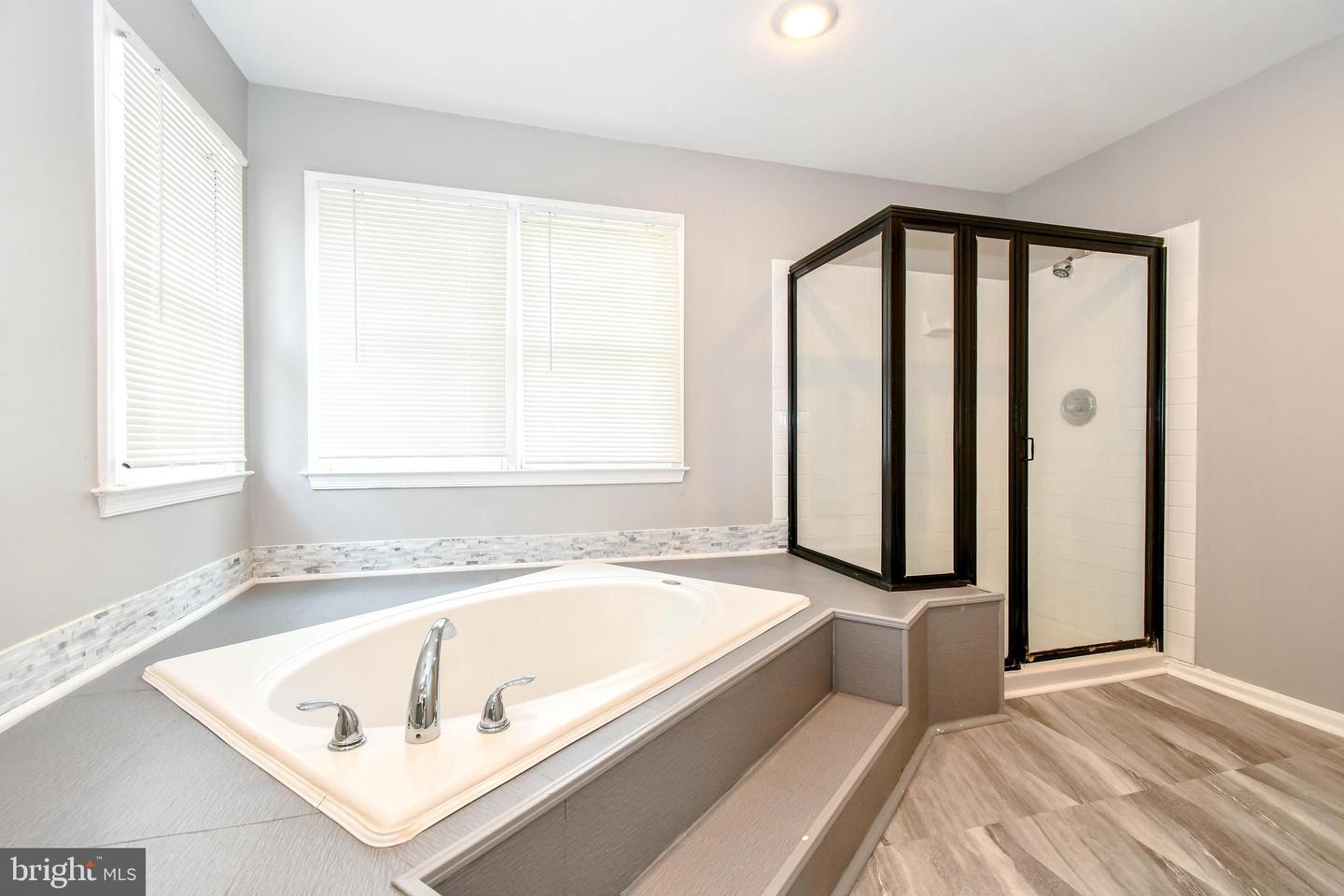 8003 COMERFORD DR, FAIRFAX STATION, Virginia 22039, 4 Bedrooms Bedrooms, ,3 BathroomsBathrooms,Residential,For sale,8003 COMERFORD DR,VAFX2258610 MLS # VAFX2258610