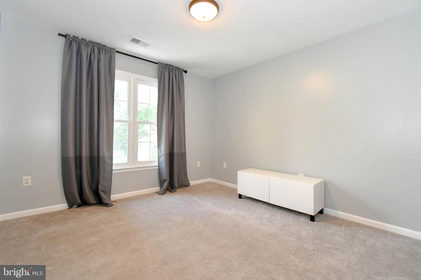 8003 COMERFORD DR, FAIRFAX STATION, Virginia 22039, 4 Bedrooms Bedrooms, ,3 BathroomsBathrooms,Residential,For sale,8003 COMERFORD DR,VAFX2258610 MLS # VAFX2258610